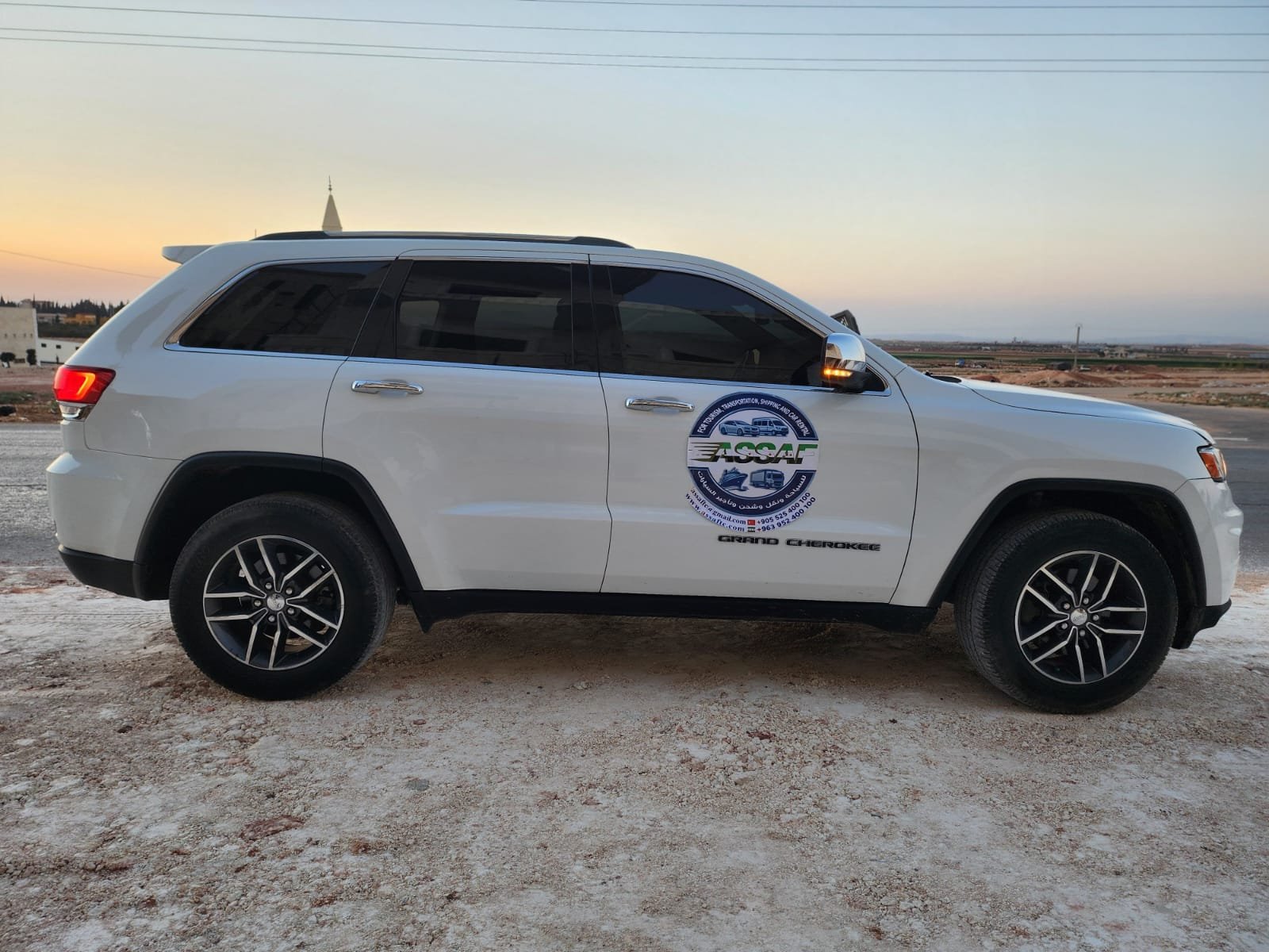 جيب شيروكي 7 مقاعد مديل 2018